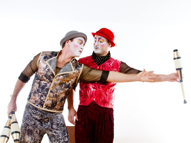Jugglers for kids parties, StepFlix Entertainment, Miami, FL.